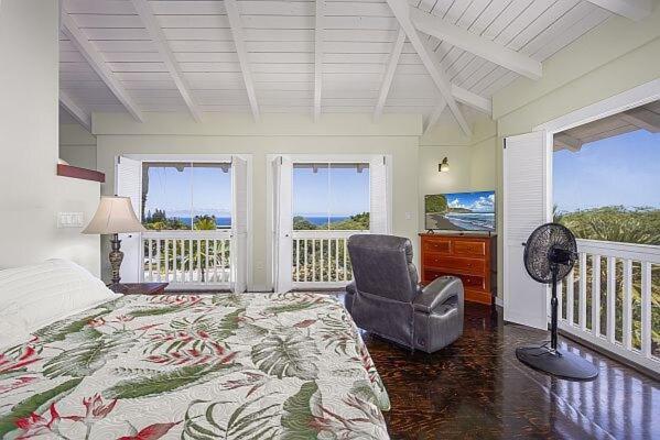 Apartment Kona Trio, Rent 3 Private Units Together Kailua-Kona