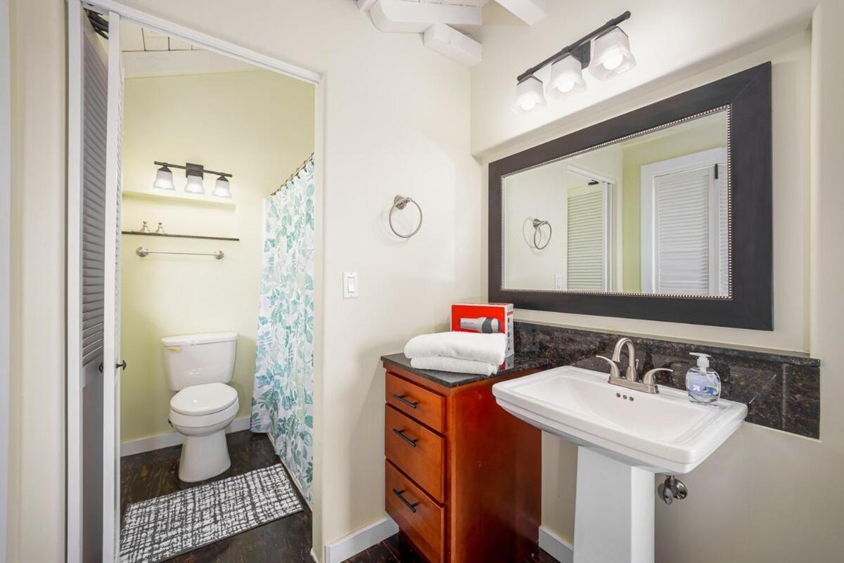 Apartment Kona Trio, Rent 3 Private Units Together *