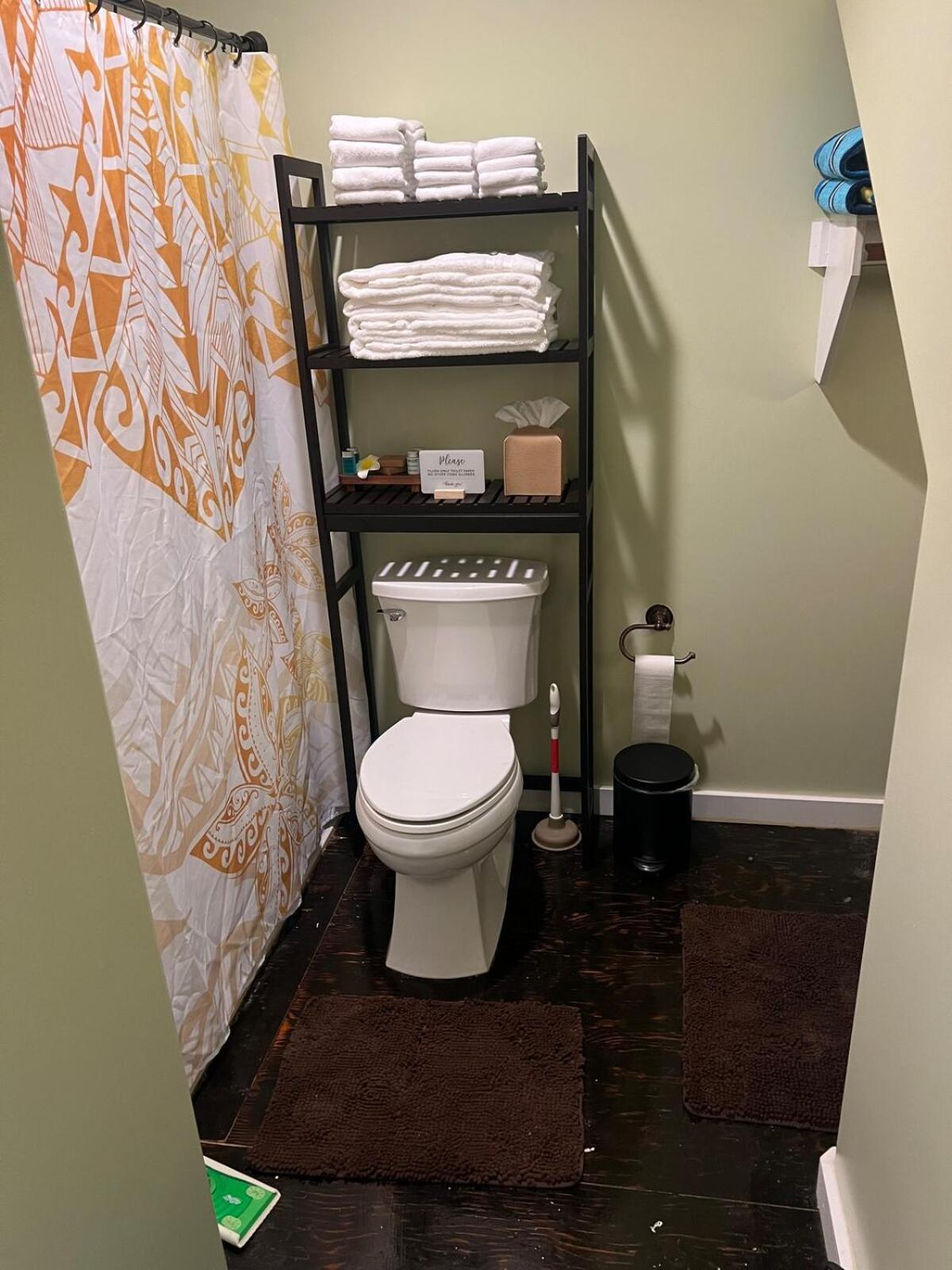 Kona Trio, Rent 3 Private Units Together Apartment *