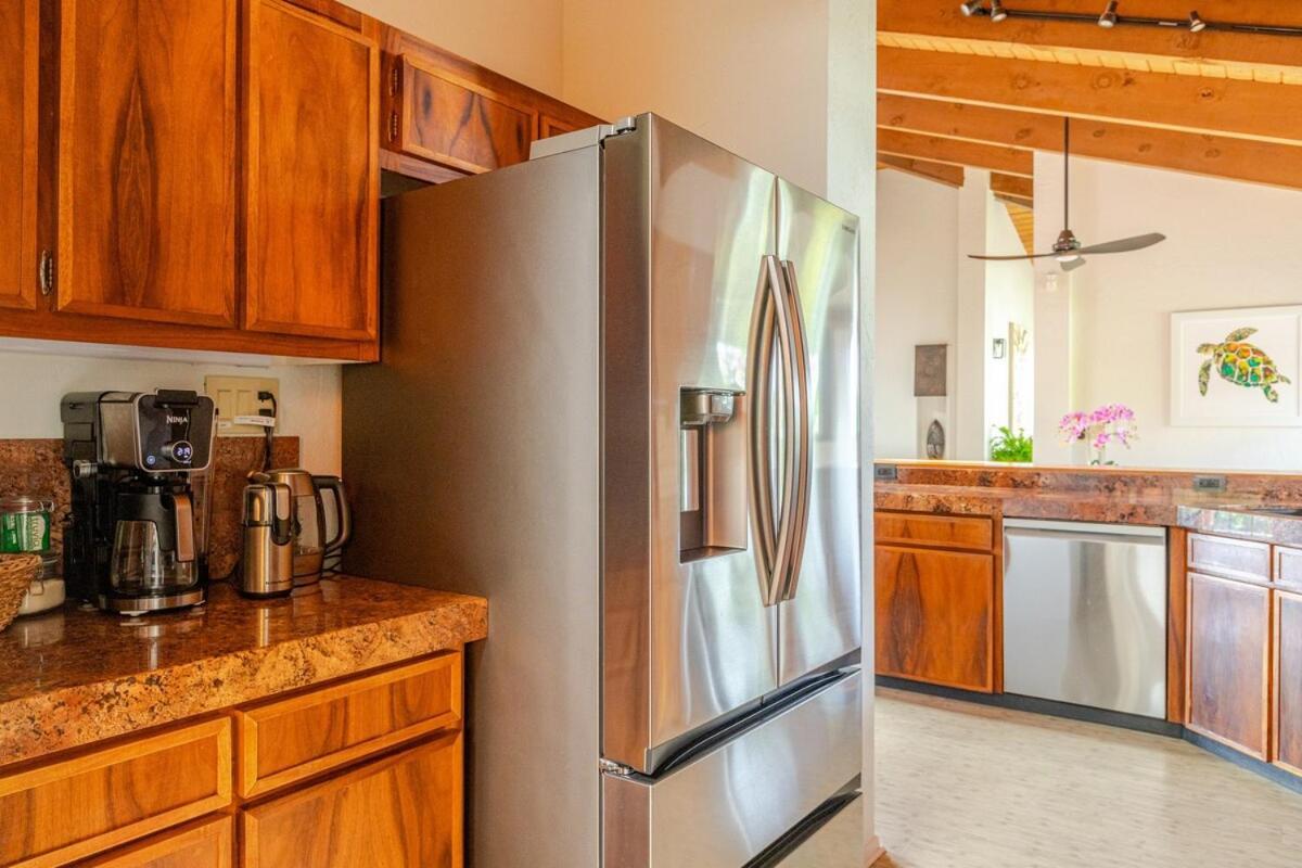 Hawaiian Escape With Pool Expansive Lanai Stunning Sunset Views Kailua-Kona