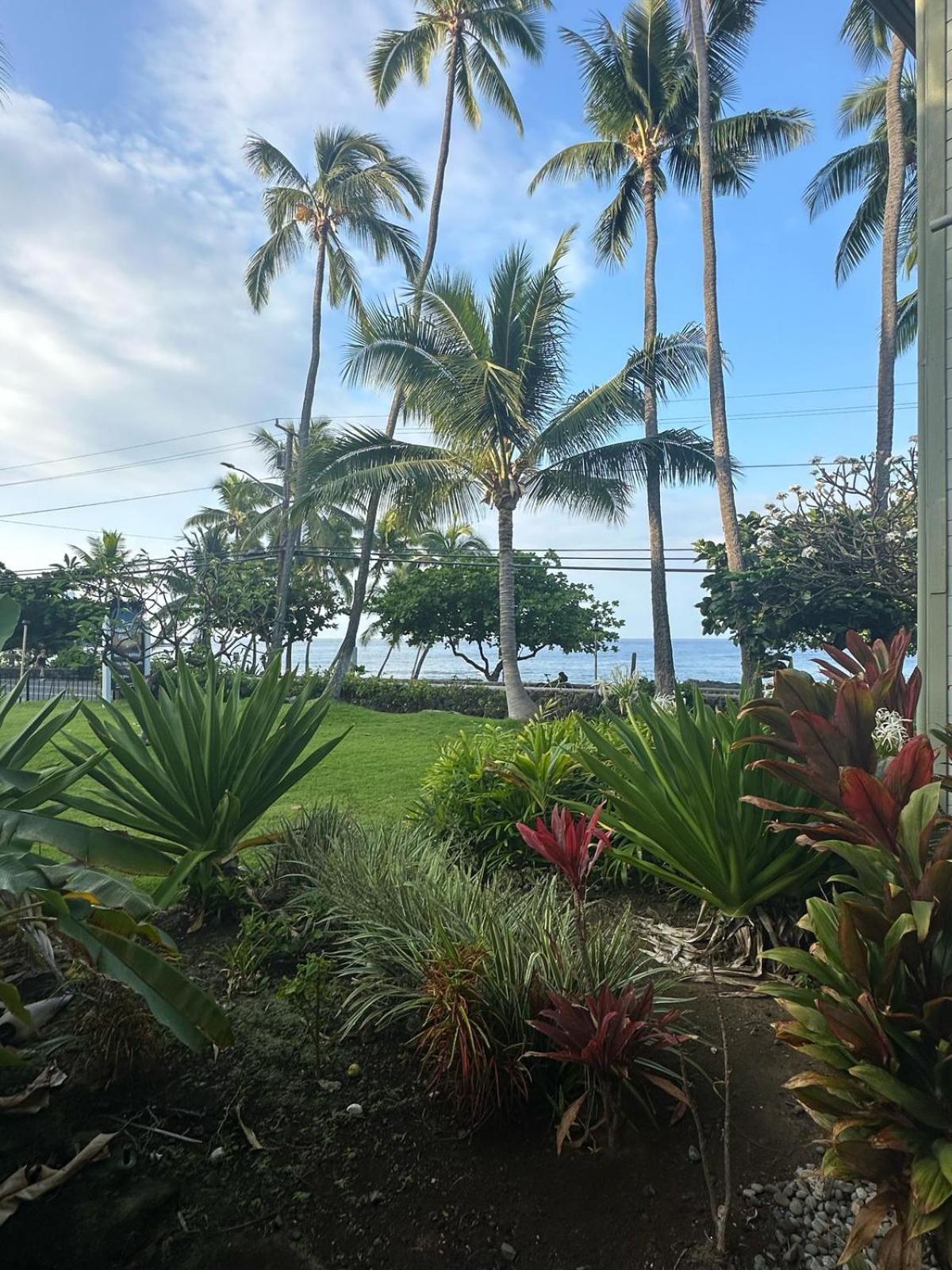 Islander Kailua-Kona