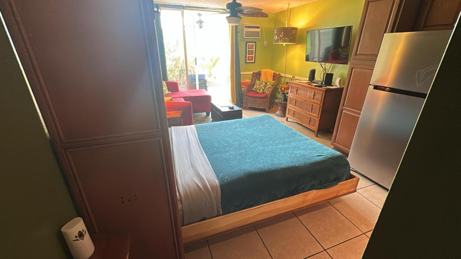 Islander Apartment