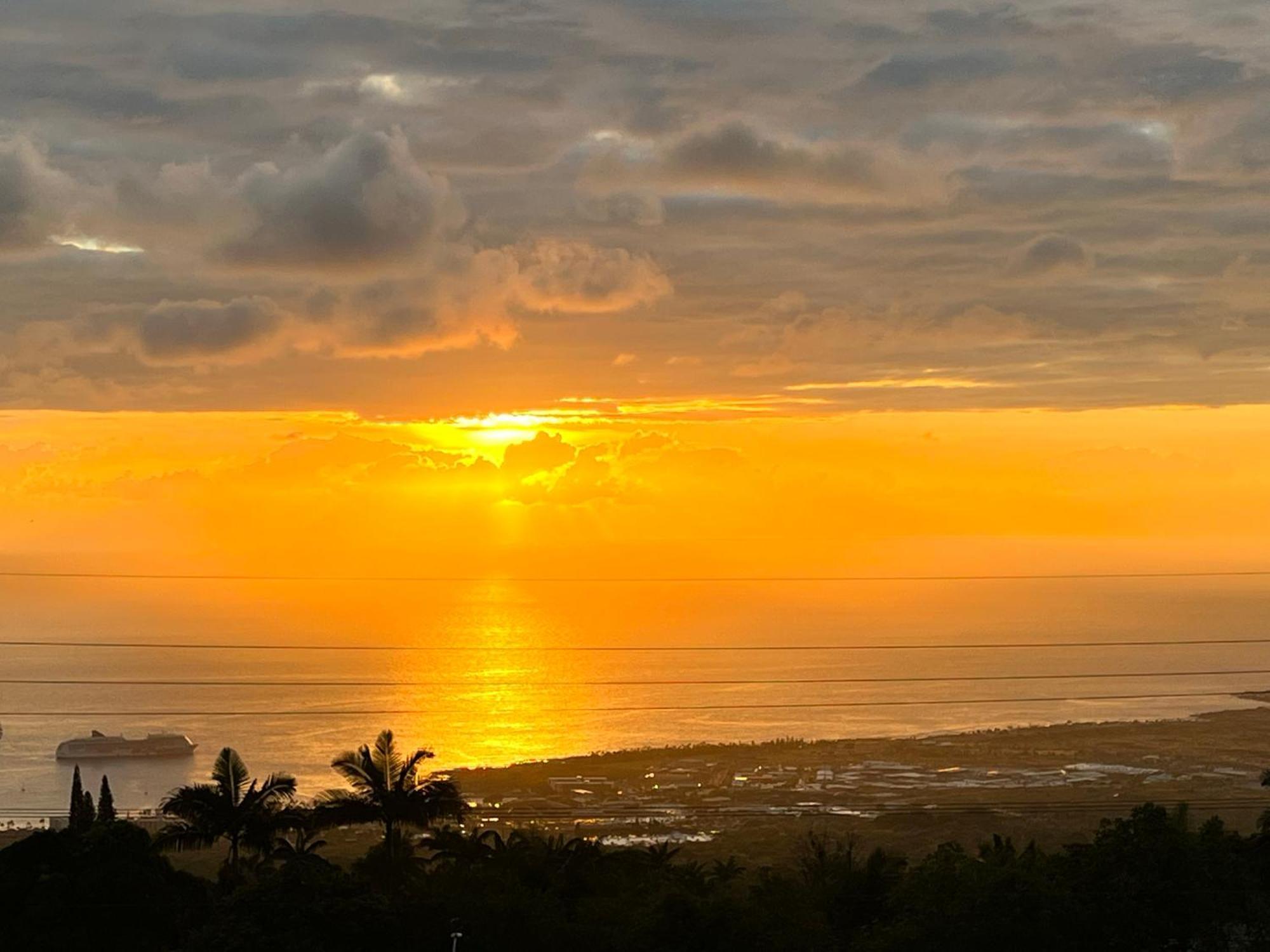 Kona Overlook Guest house *