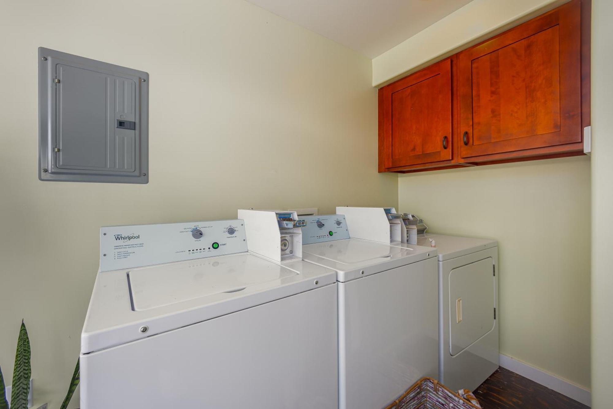 Kona Trio, Rent 3 Private Units Together Kailua-Kona