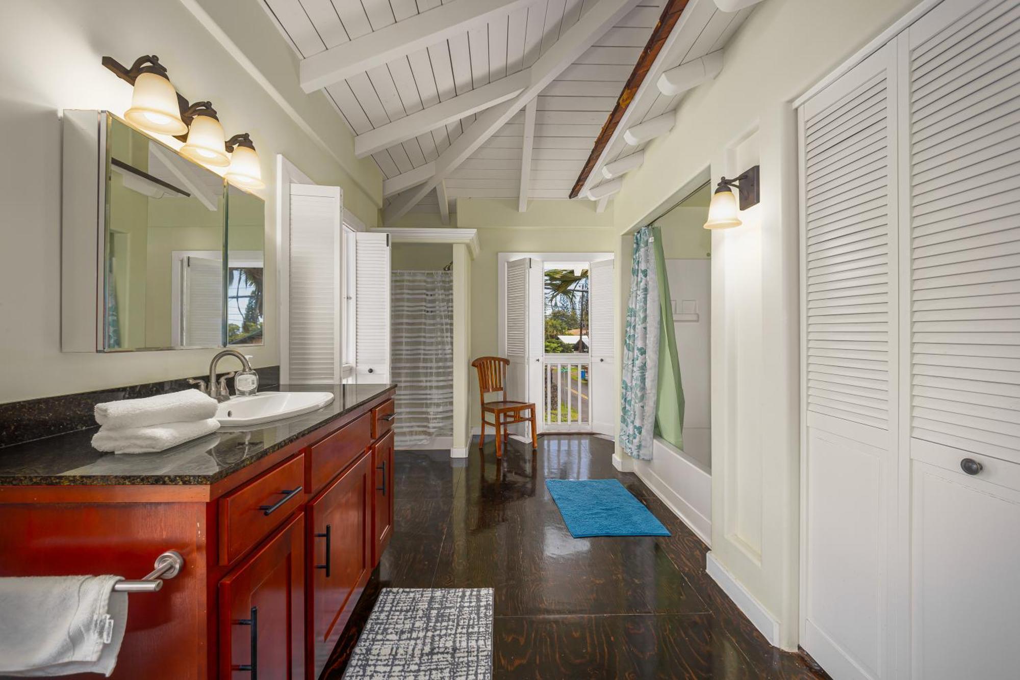 Apartment Kona Trio, Rent 3 Private Units Together