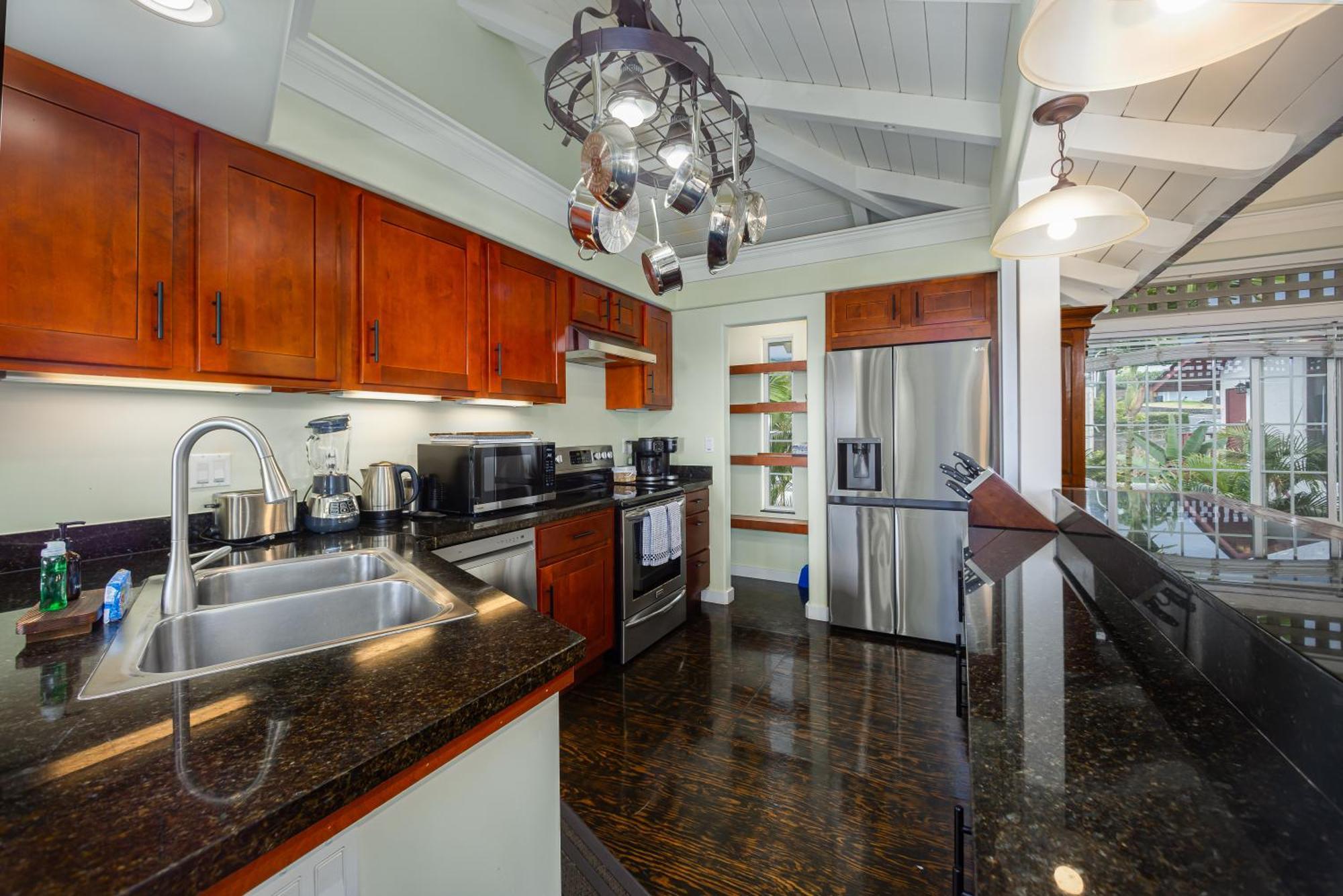 Kona Trio, Rent 3 Private Units Together Kailua-Kona