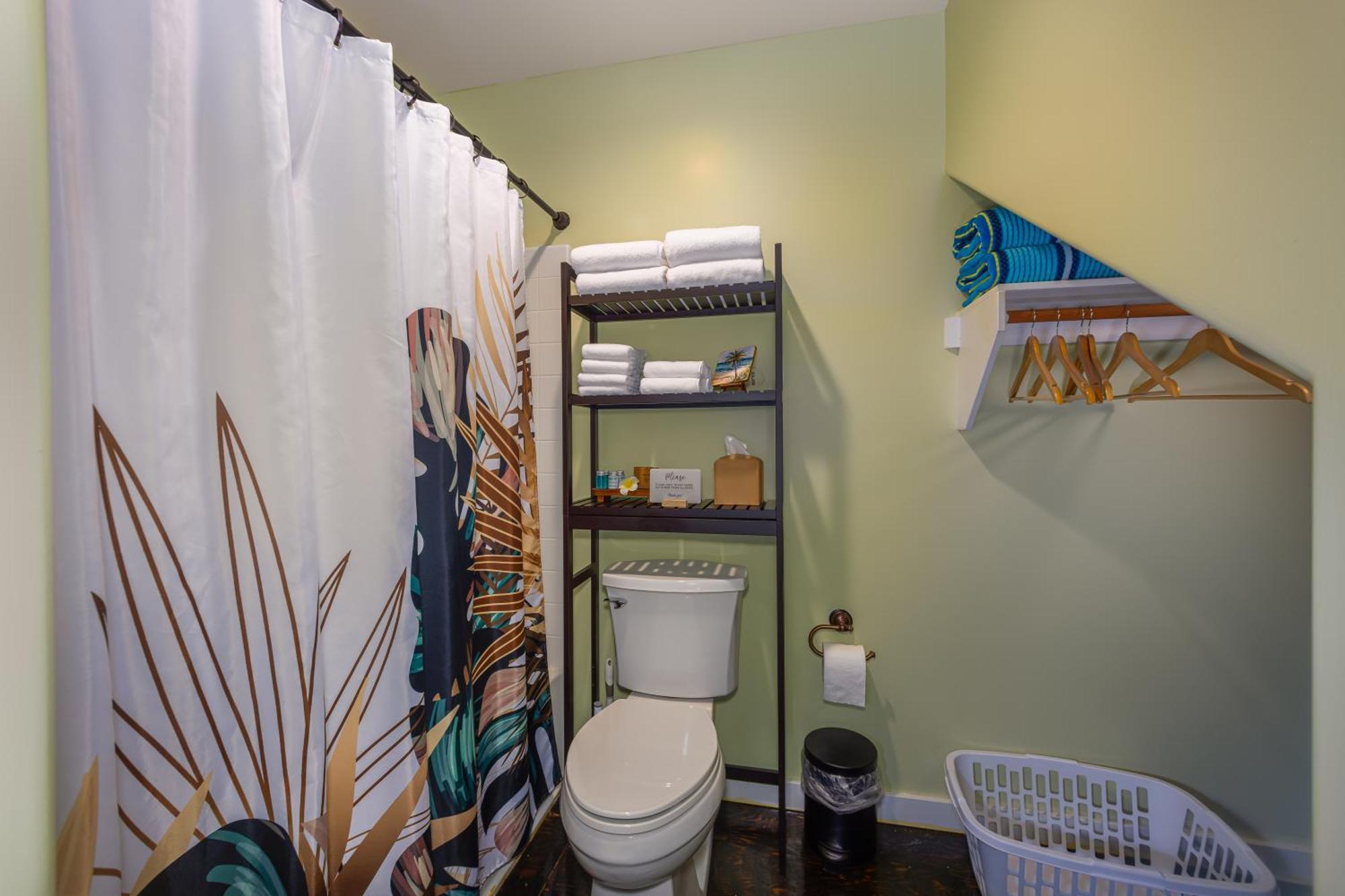 Apartment Kona Trio, Rent 3 Private Units Together