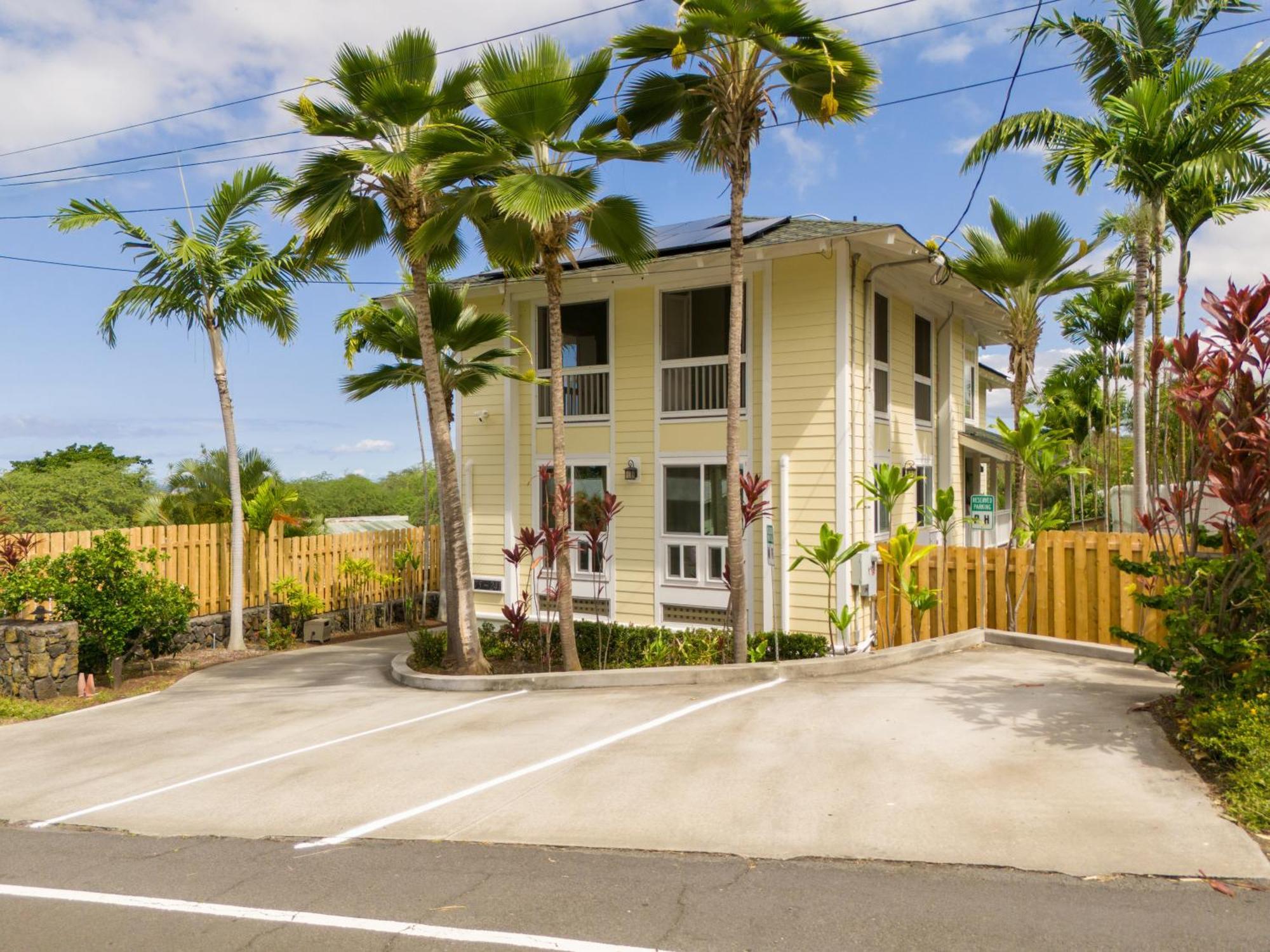 Kona Trio, Rent 3 Private Units Together