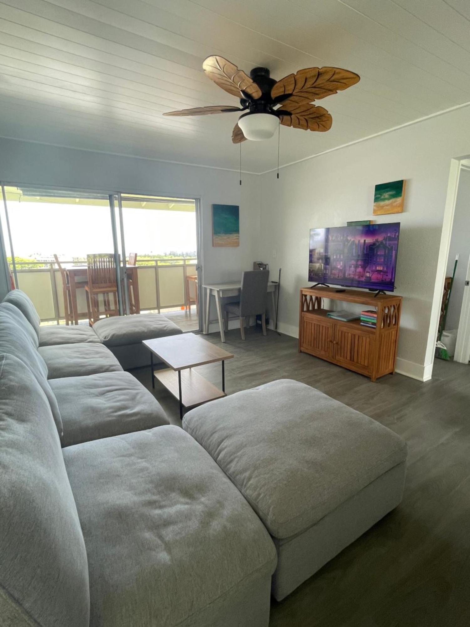 Beautiful Ocean View Downtown Getaway * Kailua-Kona