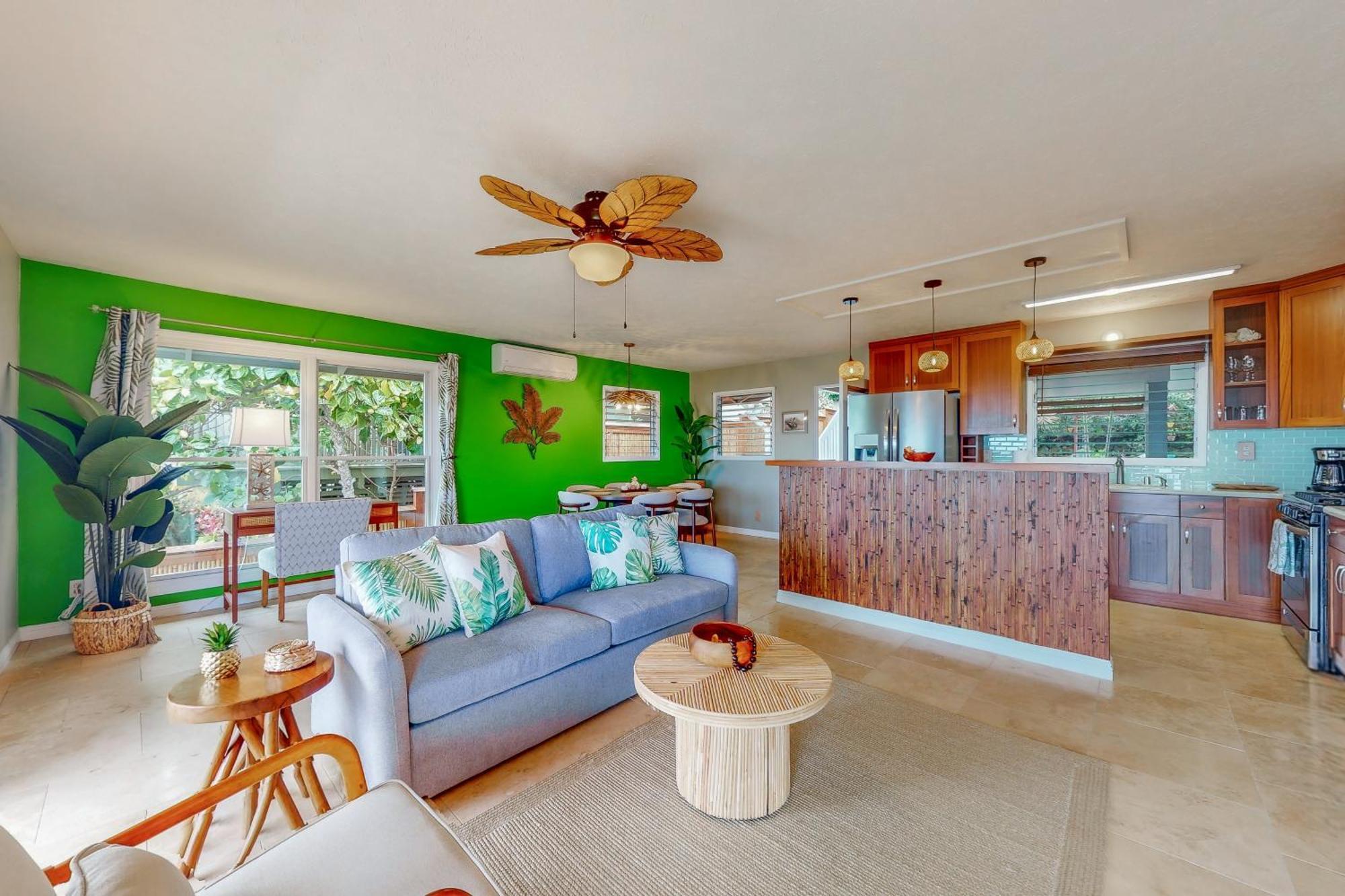 Pualani Island Getaway - Main House- 30-night Minimum *