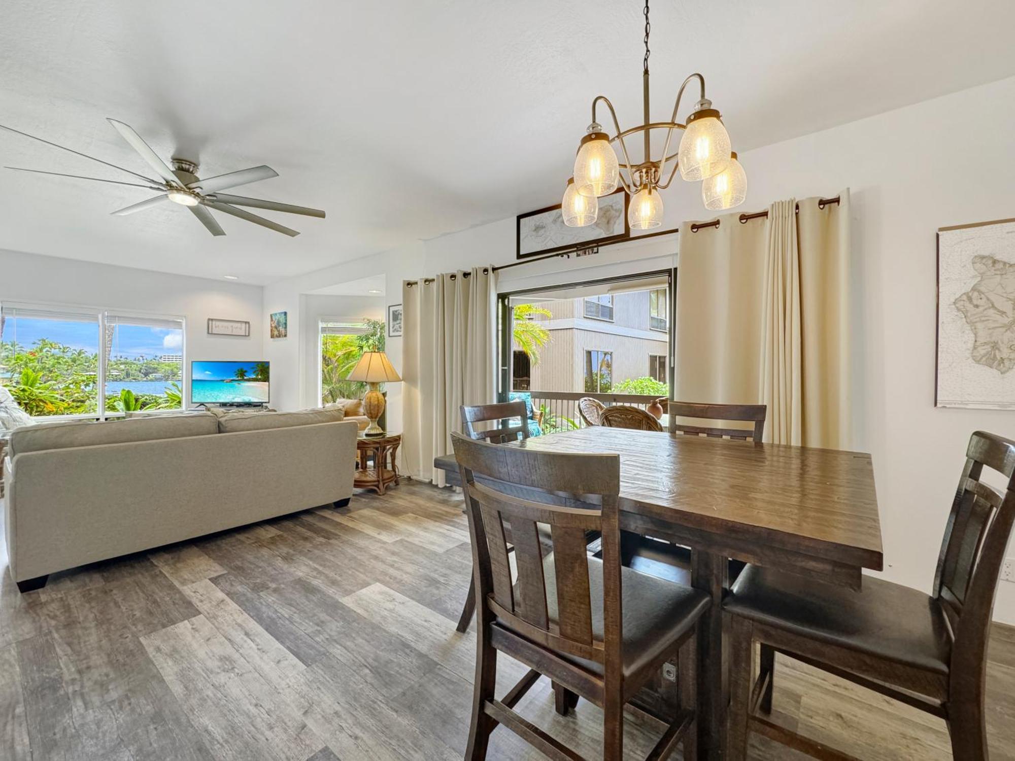 Ocean View, 2 Brm, 1st Floor, Ac, Living