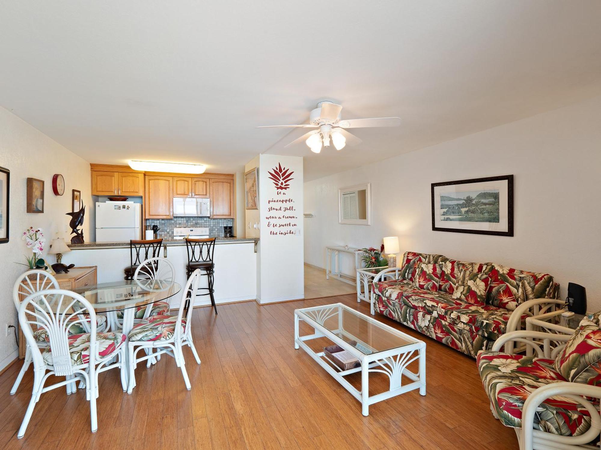 Kona Reef F2 - Charming Oceanfront For 4 Kailua-Kona