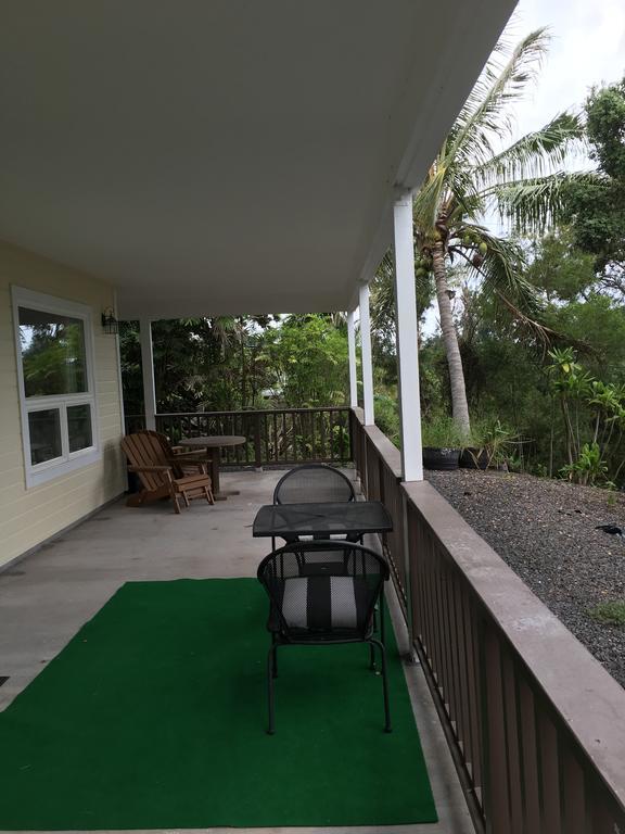 Coco-nut Hale Guest house