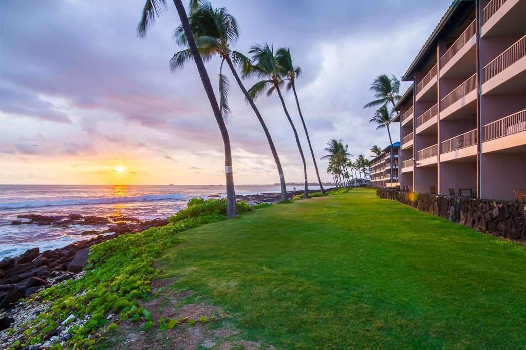Kona Reef Hotel