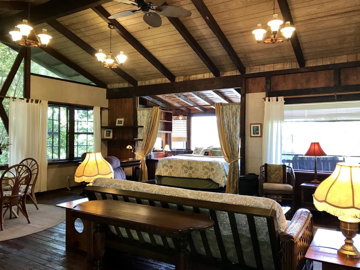 Inn Hale Maluhia Country
