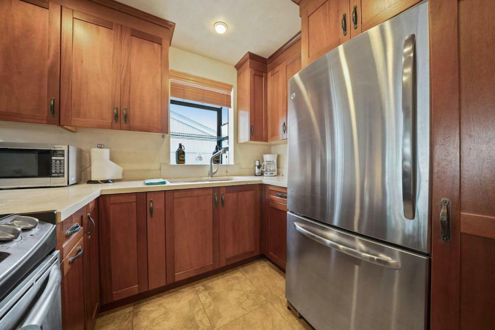 Kailua Bay Resort #3301 - Two Bedroom Condo *