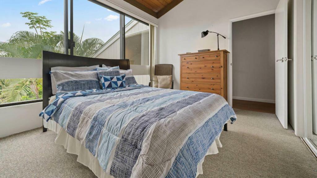 Kailua Bay Resort #3301 - Two Bedroom Condo Apartment