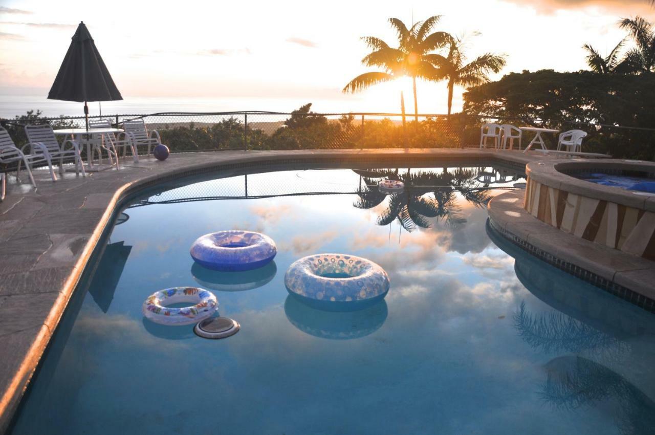 Affordable Luxury On One Acre Villa *