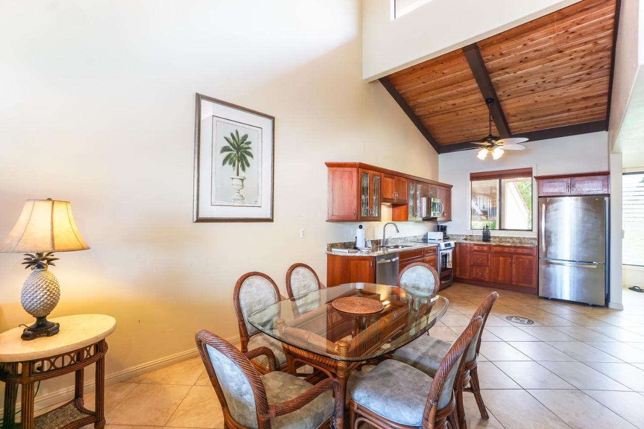 Holiday home Luxurious 3 Bedroom / 2 Ba Direct Oceanfront *