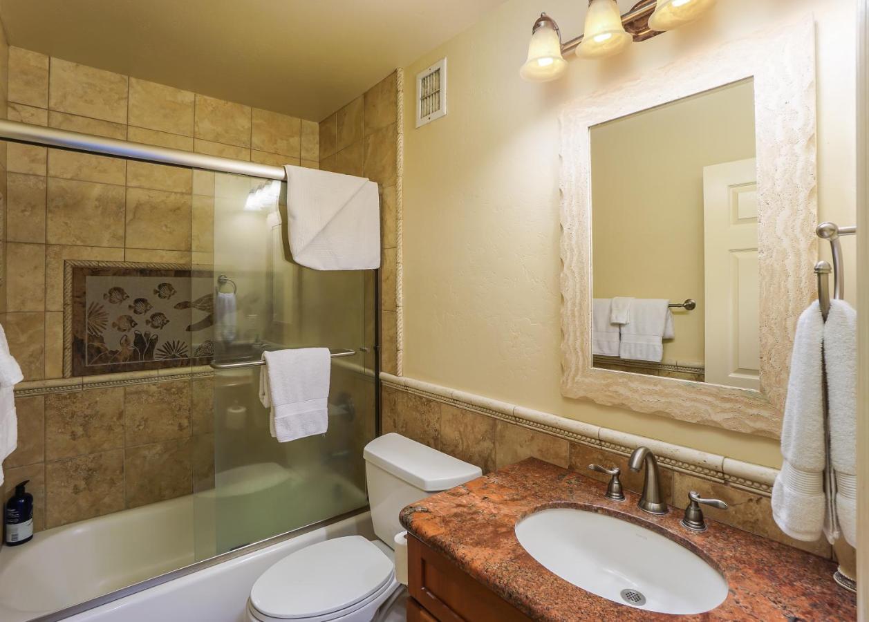 Holiday home Luxurious 3 Bedroom / 2 Ba Direct Oceanfront *