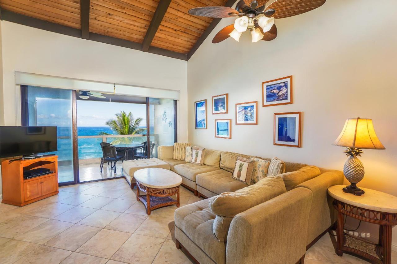 Luxurious 3 Bedroom / 2 Ba Direct Oceanfront * Kailua-Kona
