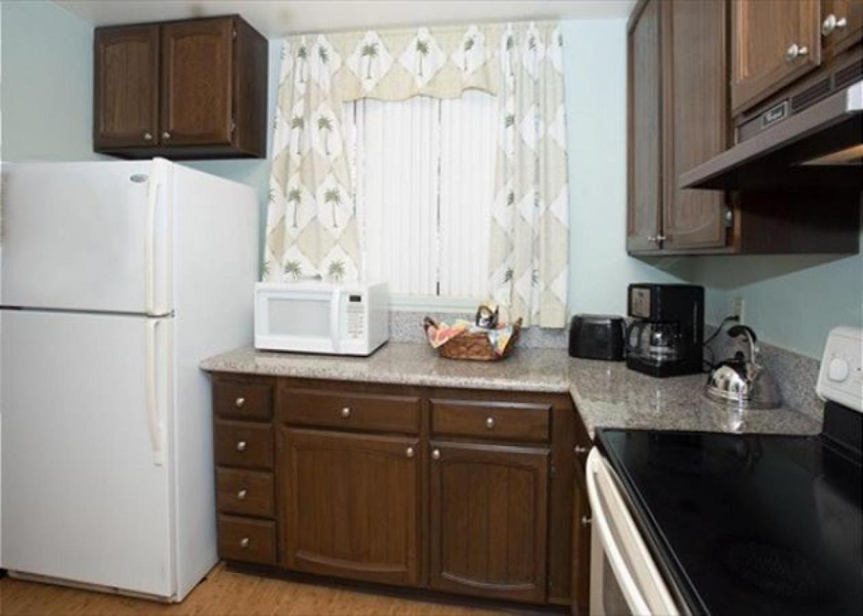 Surf & Racquet Club Lovely Open And Airy 2bd/2bth 2nd Floor Unit. Holiday home
