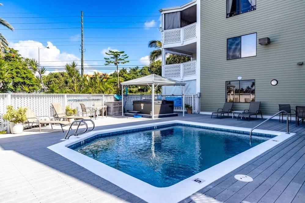 Da Kona West 305 Apartment *