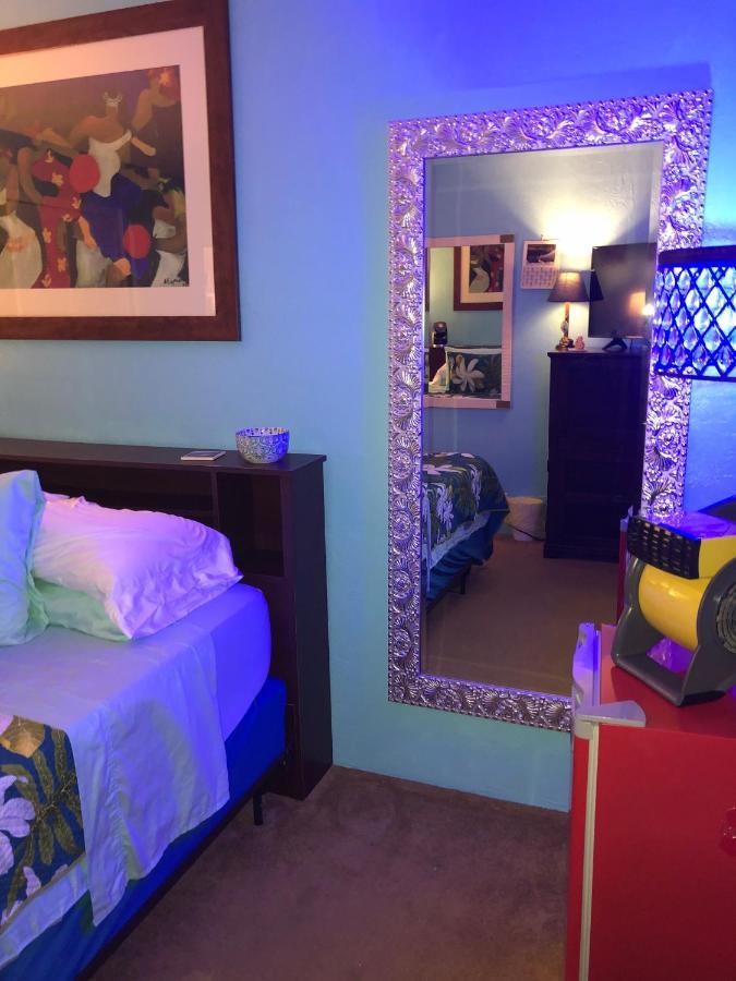 Kona Magic Honu Homestay *