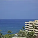 Ocean View 2 Bedroom Downtown Condo Condo