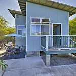 Kailua-Kona Cottage Less Than 1 Mile To Magic Sands Beach!