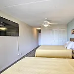 Downtown Kona Condo With Pool Access Walk To Beach!