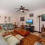 Kahaluu Bay Villas 304