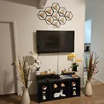 Kona Mansions