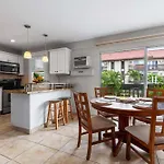 Kona Mansions#304