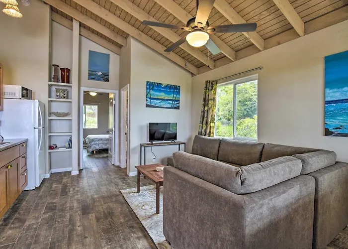 Kailua-Kona Hillside Apt Less Than 3 Miles To Beaches!