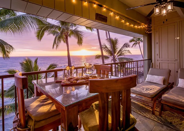 Ocean-Front Penthouse, Sunsets, Whales, Surfers! Newly Remodeled!