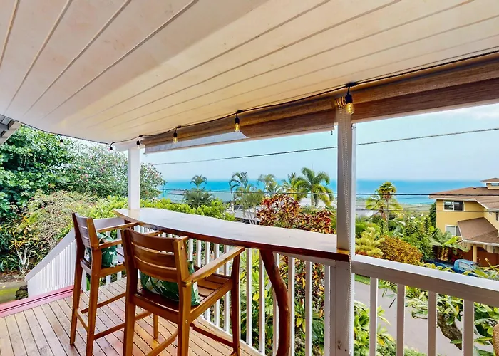 Pualani Island Getaway - Main House- 30-Night Minimum