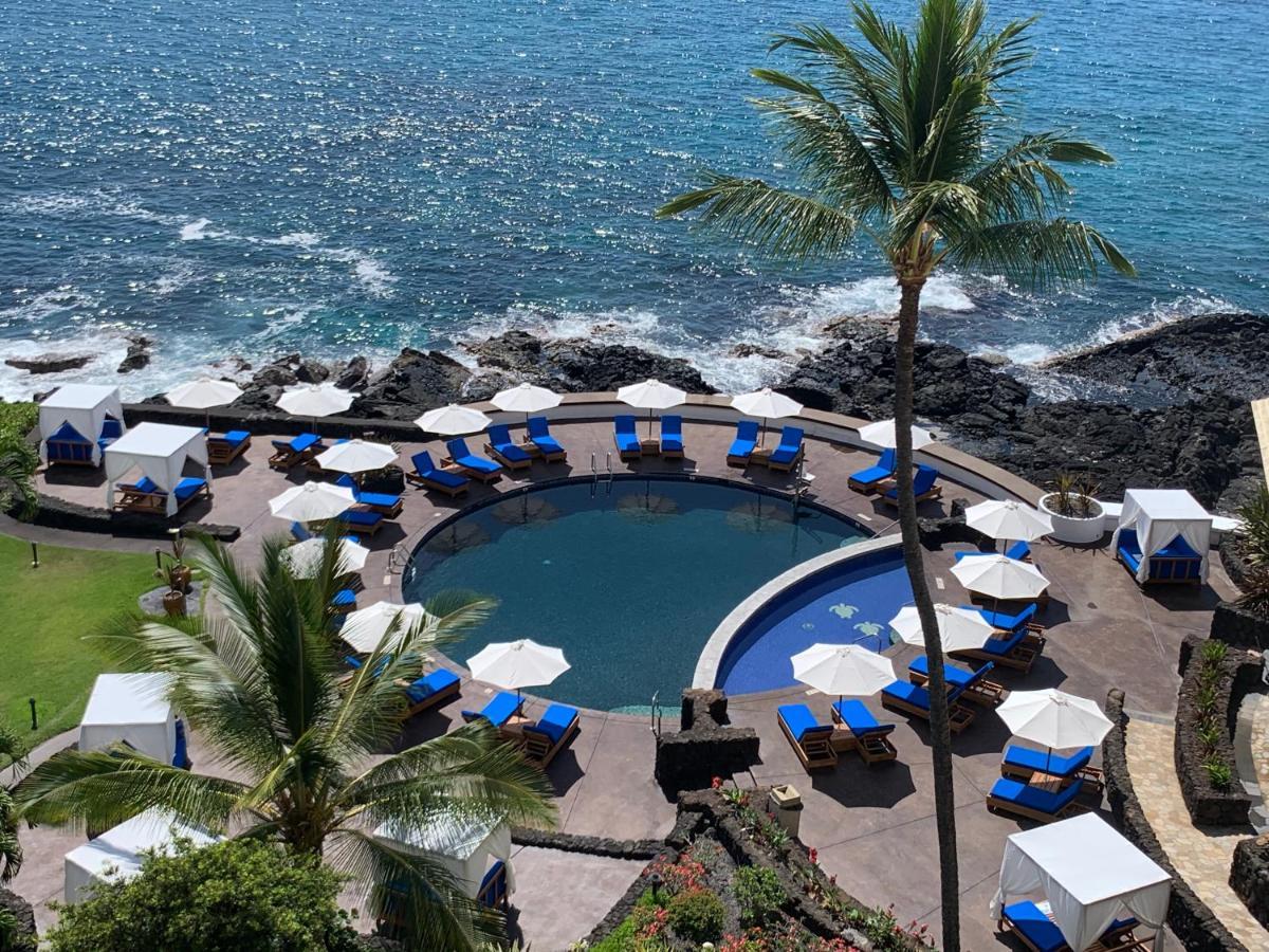 Resort Royal Kona 3*