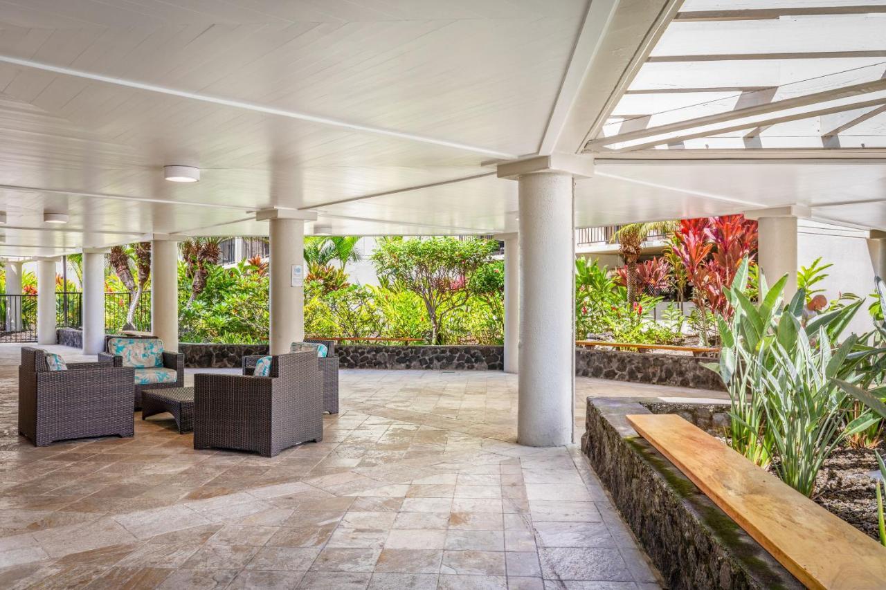 Aston Kona By The Sea Aparthotel