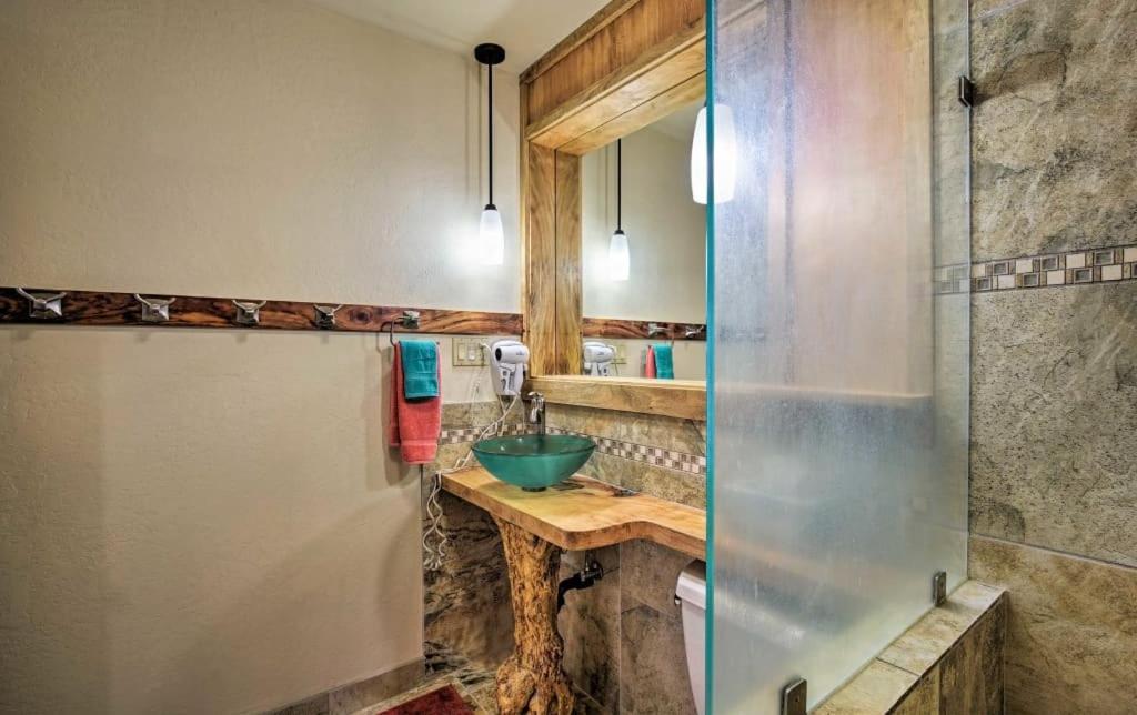 Ocean View 2 Bedroom Downtown * Kailua-Kona