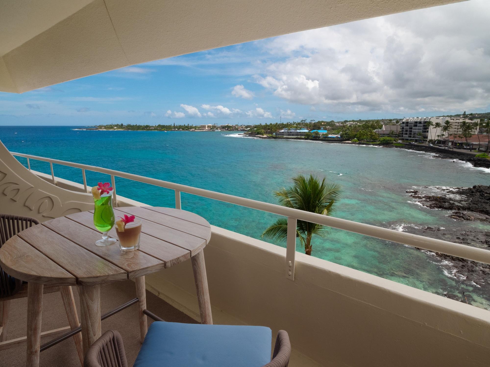 Royal Kona 3*