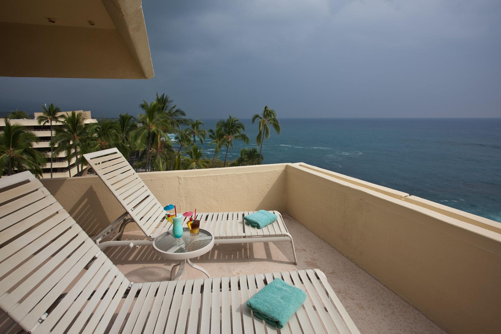 Resort Royal Kona 3*
