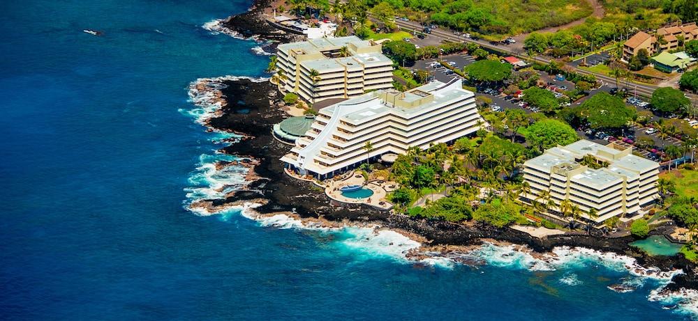 Royal Kona 3*