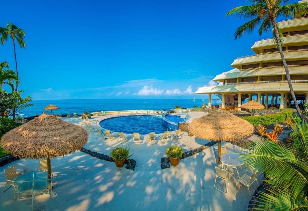 Resort Royal Kona 3*