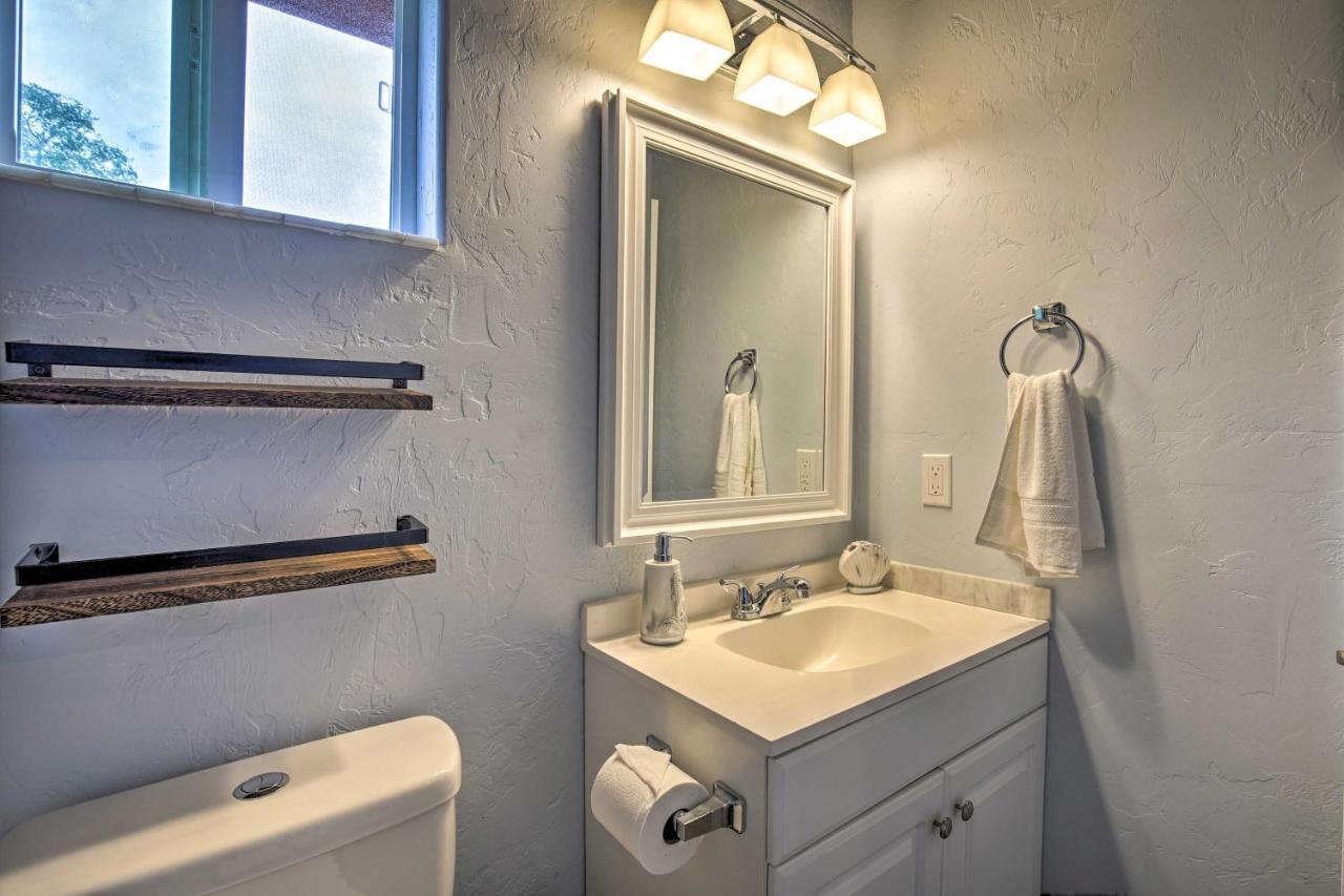 Hillside Less Than 3 Miles To Beaches! Apartment