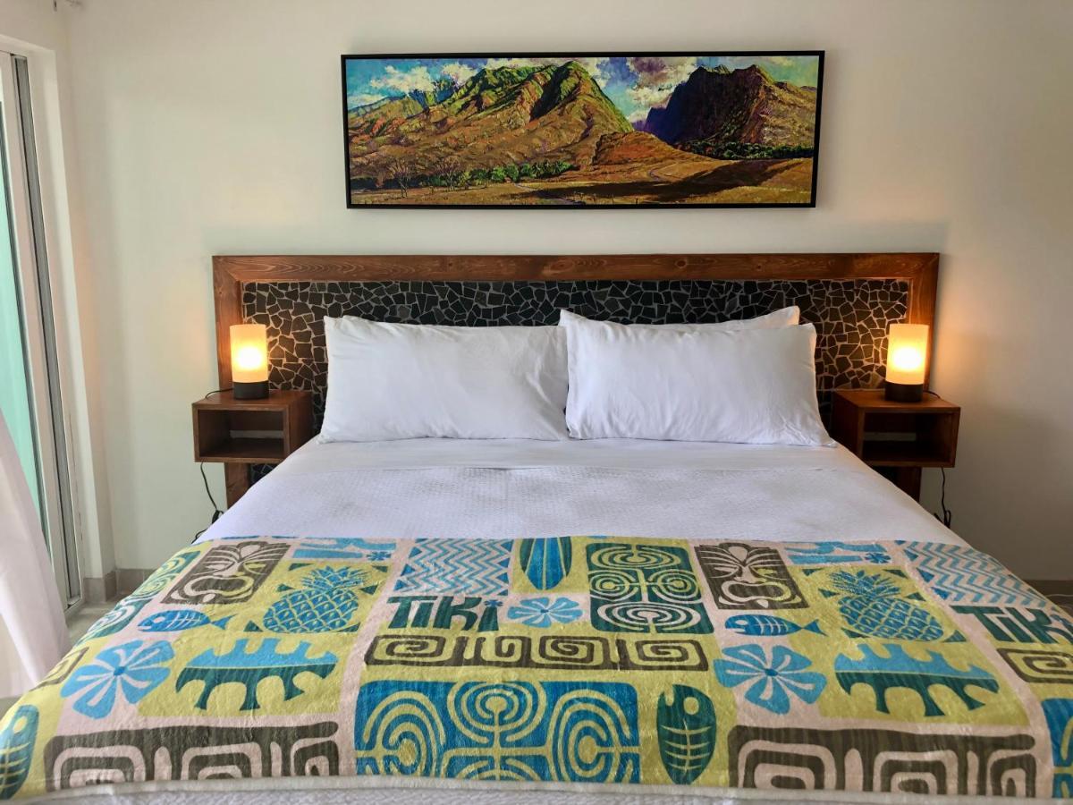Kona Tiki Hotel