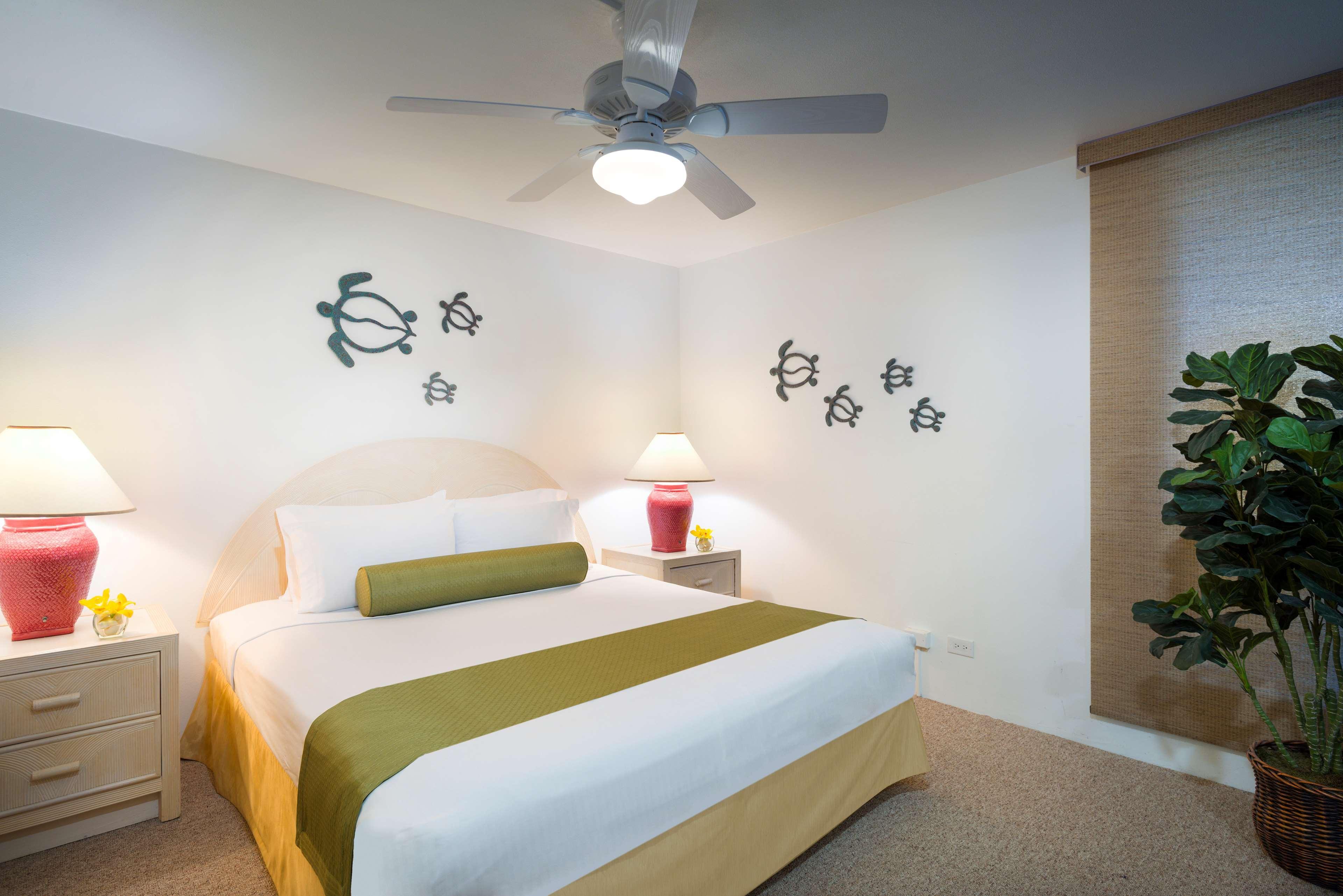 Aston Kona By The Sea 4*