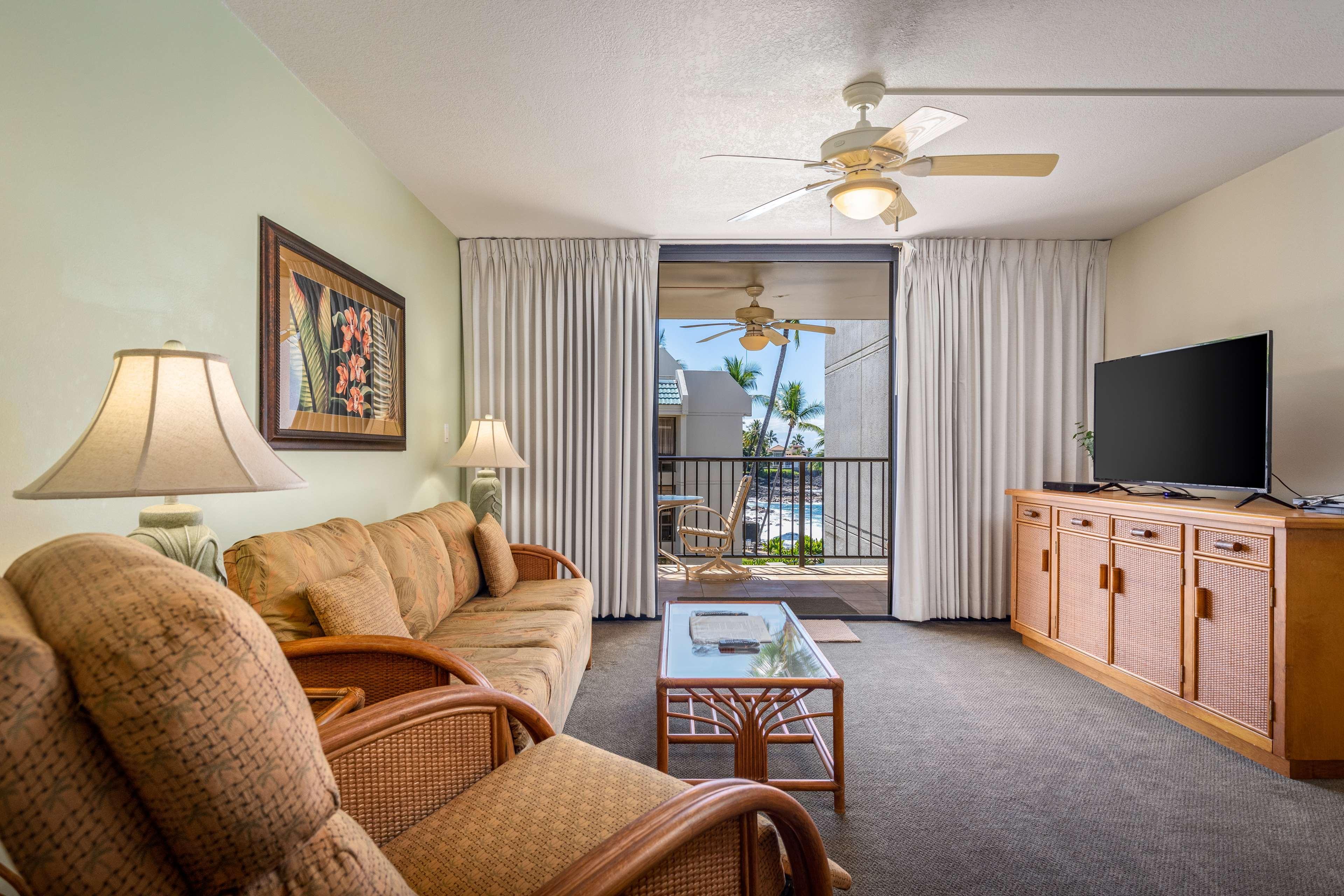 Aston Kona By The Sea 4*