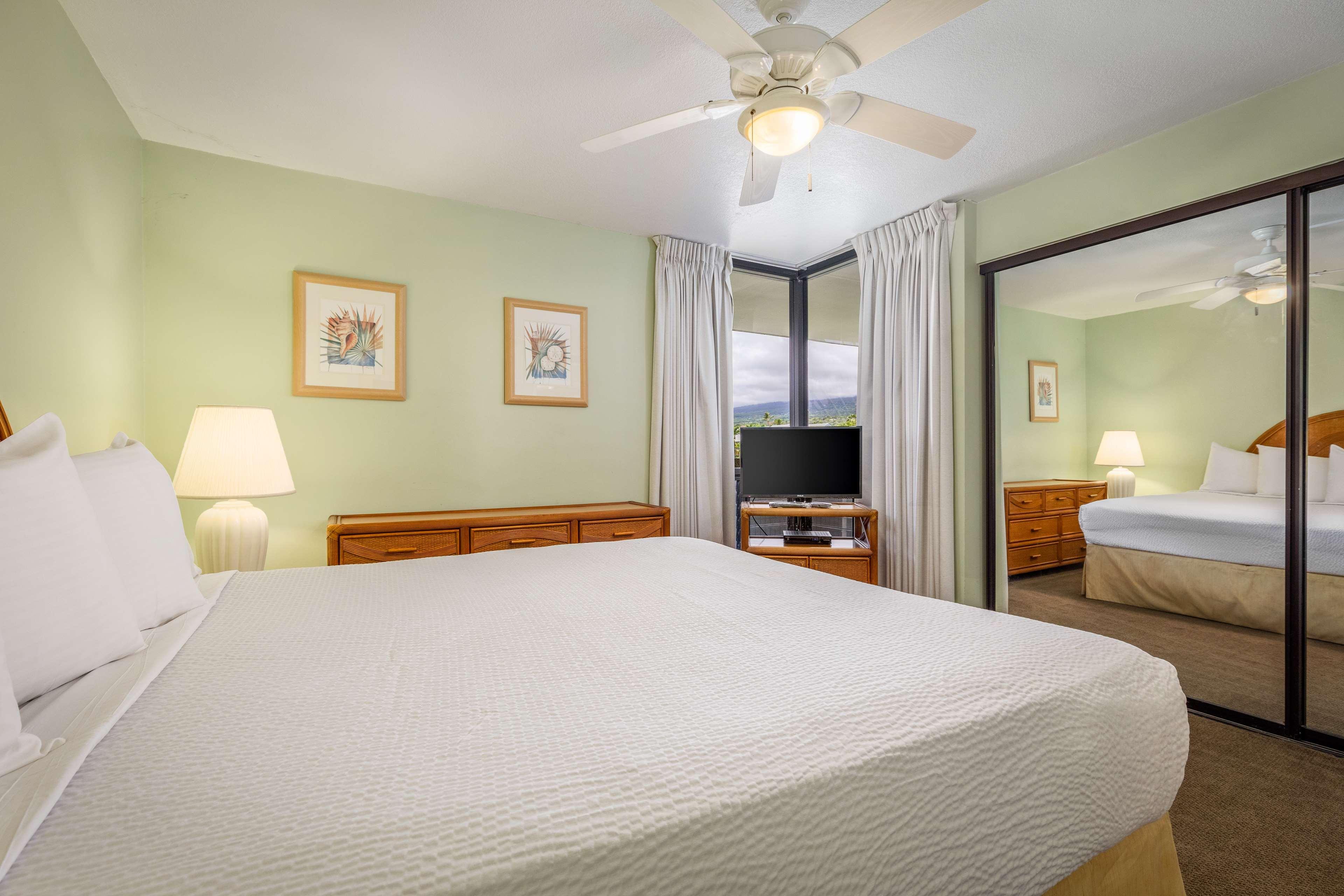 Aston Kona By The Sea 4*