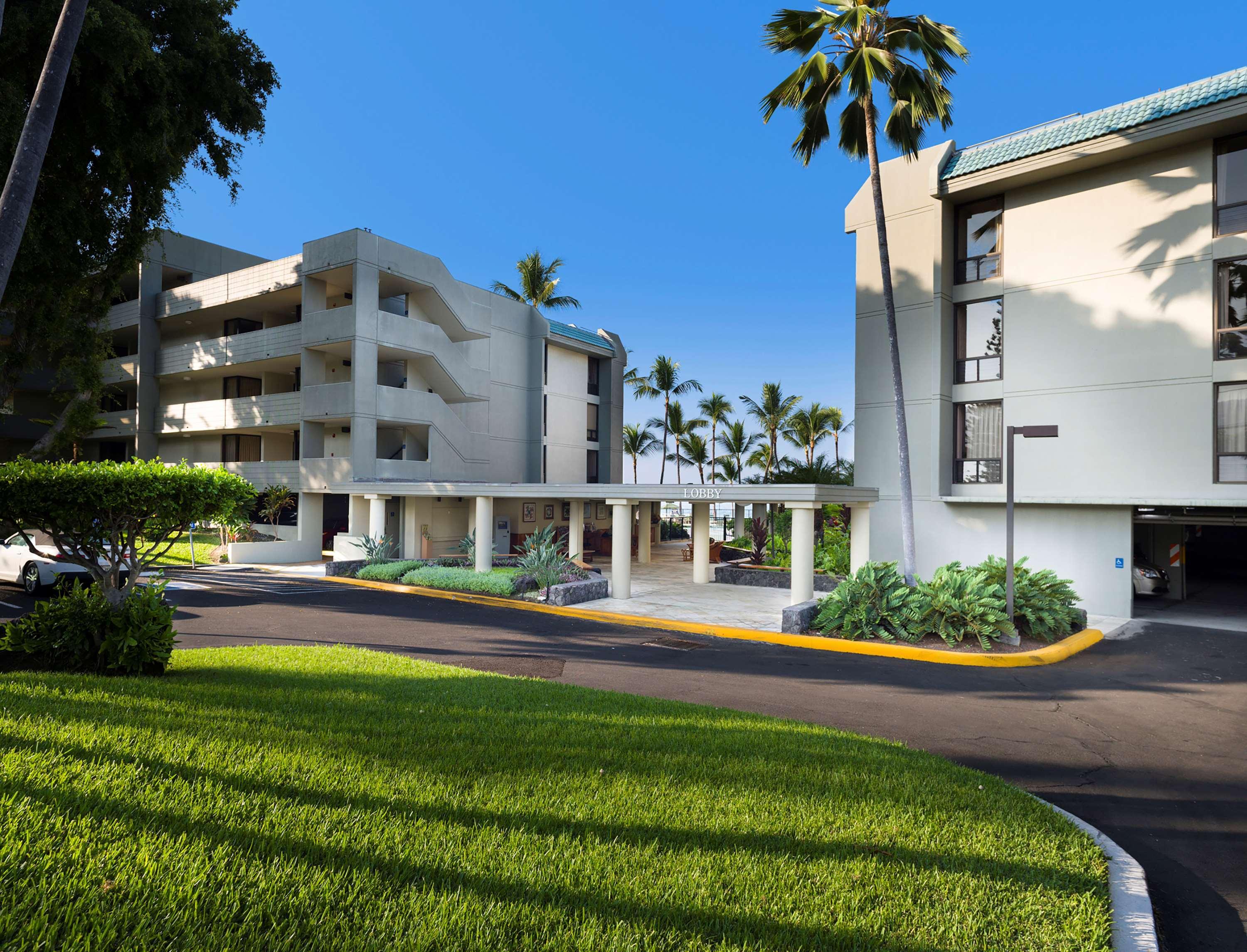 Aston Kona By The Sea Aparthotel
